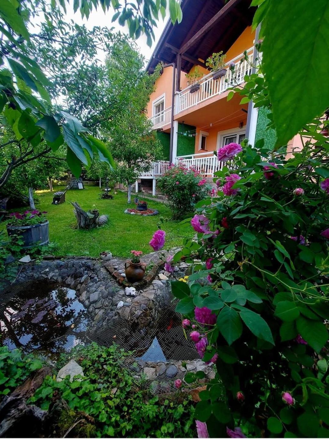 Apartman Gs ***** *